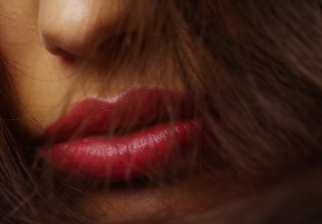 赤いリップの画像